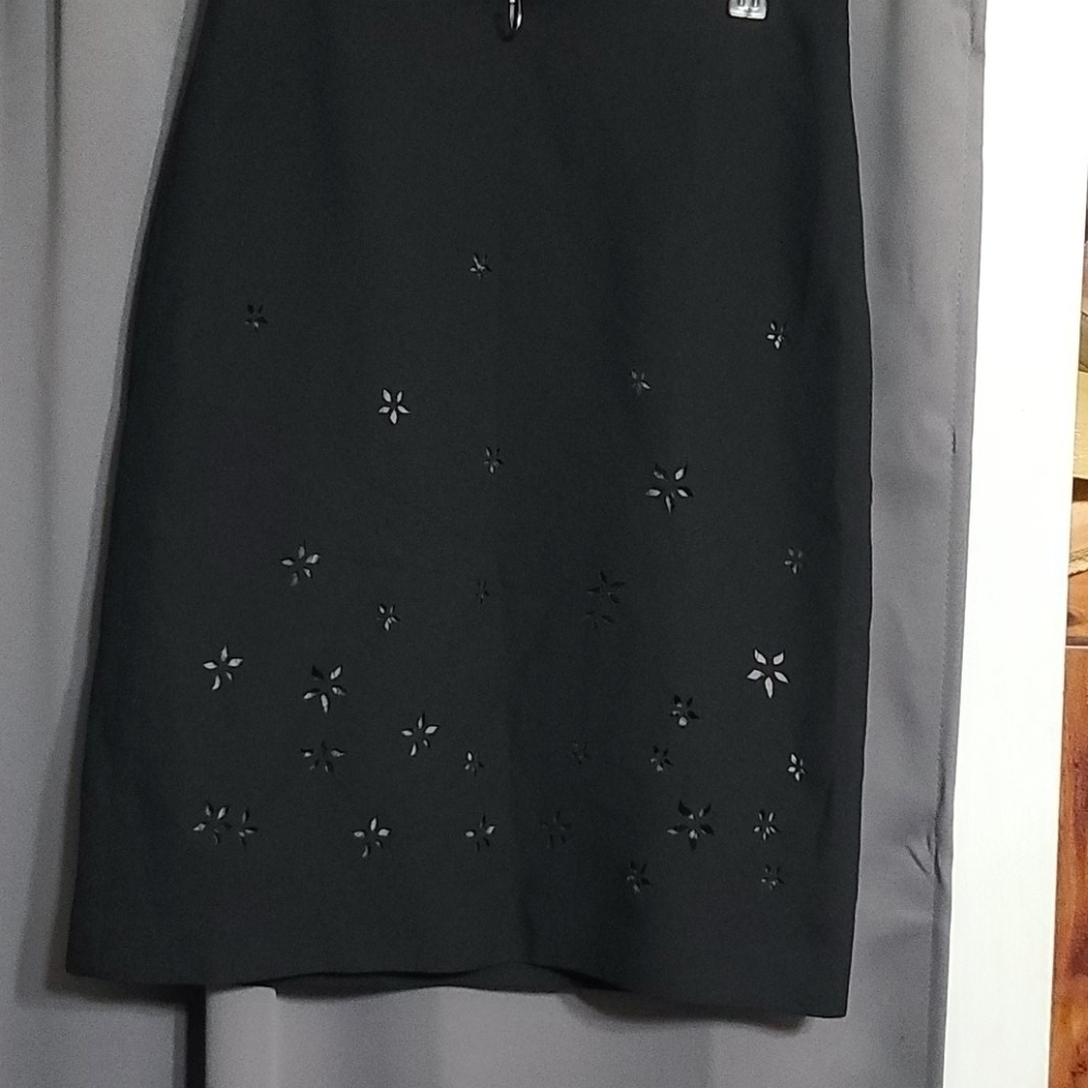 Parallel floral cutout skirt size 8